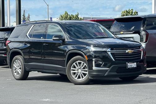 2023 Chevrolet Traverse LT Leather