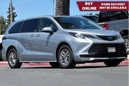 2021 Toyota Sienna LE