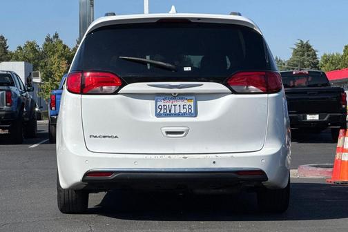 2018 Chrysler Pacifica Touring-L Plus