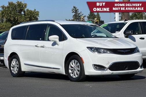 2018 Chrysler Pacifica Touring-L Plus