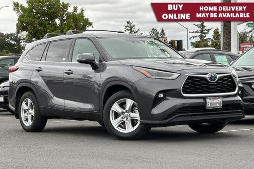 Magnetic Gray Metallic 2021 Toyota Highlander Hybrid LE