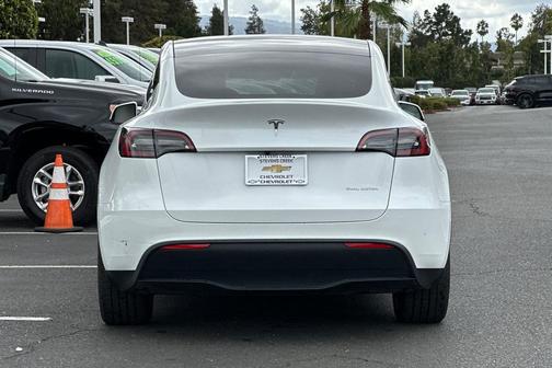 2023 Tesla Model Y Long Range Dual Motor All-Wheel Drive