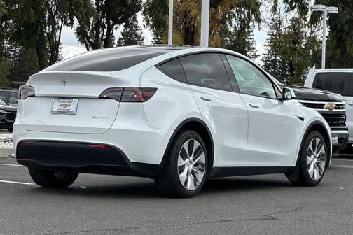 2023 Tesla Model Y Long Range Dual Motor All-Wheel Drive