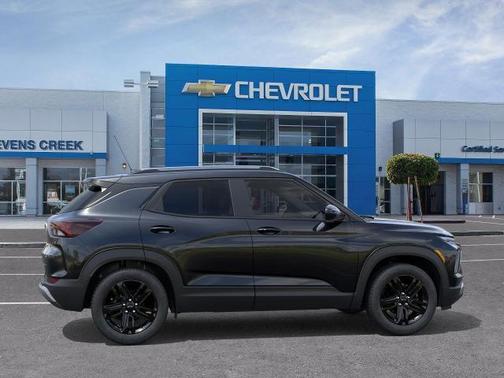 Mosaic Black Metallic 2026 Chevrolet Trailblazer LT