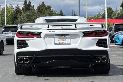 Arctic White 2026 Chevrolet Corvette Stingray w/3LT
