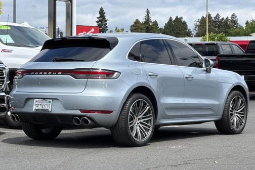 Dolomite Silver Metallic 2021 Porsche Macan Macan Turbo