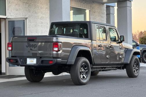 2024 Jeep Gladiator Sport