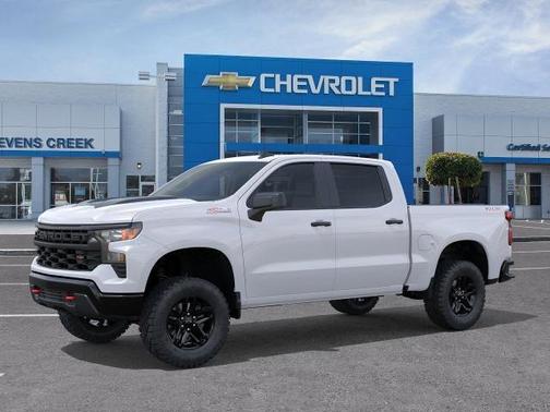 Summit White 2026 Chevrolet Silverado 1500 Custom Trail Boss