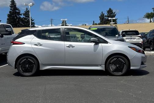 Brilliant Silver Metallic 2024 Nissan Leaf SV PLUS