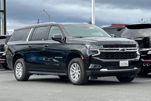 2023 Chevrolet Suburban LS