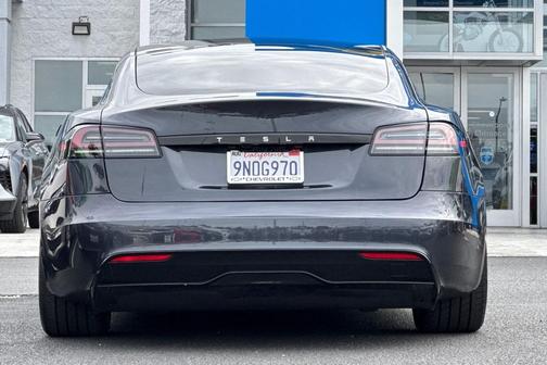 2024 Tesla Model S Long Range