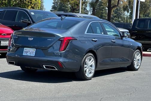 2022 Cadillac CT4 Luxury