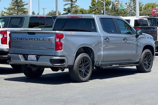 Sterling Gray Metallic 2023 Chevrolet Silverado 1500 Custom