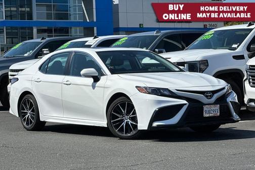 2023 Toyota Camry SE