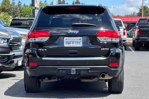 Diamond Black Crystal Pearlcoat 2021 Jeep Grand Cherokee Limited