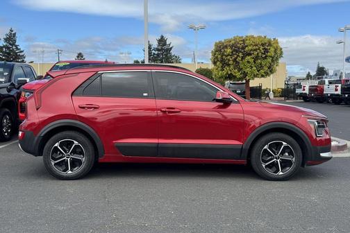 Runway Red 2023 Kia Niro EX