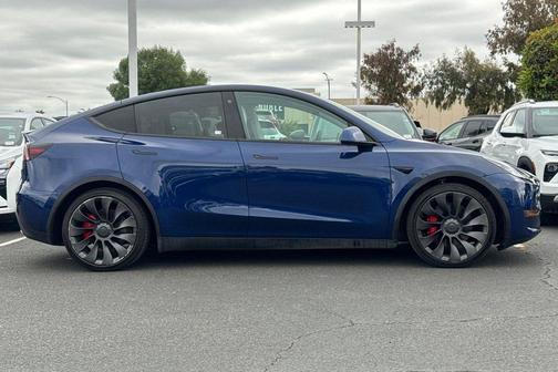 Deep Blue Metallic 2022 Tesla Model Y Performance Dual Motor All-Wheel Drive
