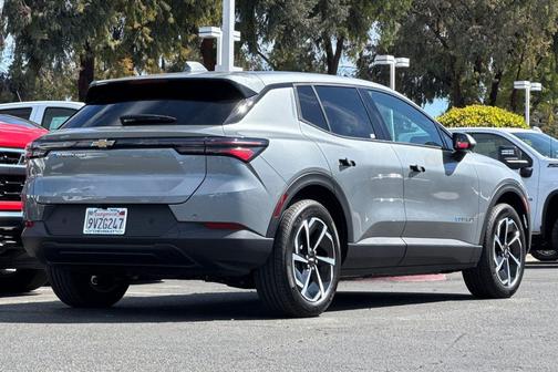 Sterling Gray Metallic 2026 Chevrolet Equinox EV LT