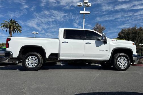 Summit White 2025 Chevrolet Silverado 2500 LTZ