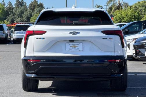 Summit White 2024 Chevrolet Blazer EV eAWD RS