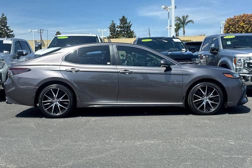 Predawn Gray Mica 2023 Toyota Camry SE