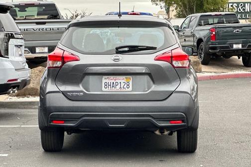 2018 Nissan Kicks S