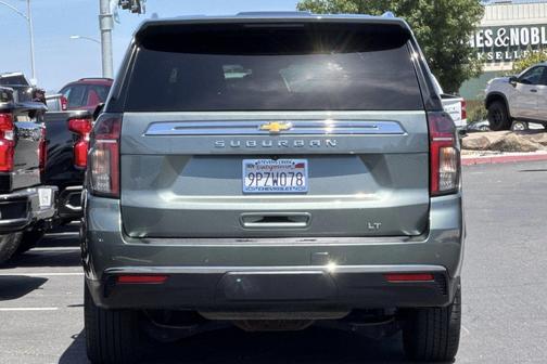 Silver Sage Metallic 2023 Chevrolet Suburban LT