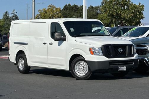 2017 Nissan NV Cargo NV2500 HD S V6