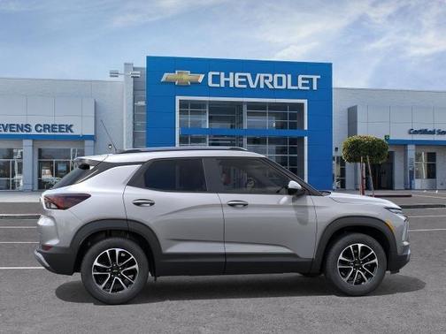 Sterling Gray Metallic 2026 Chevrolet Trailblazer LT