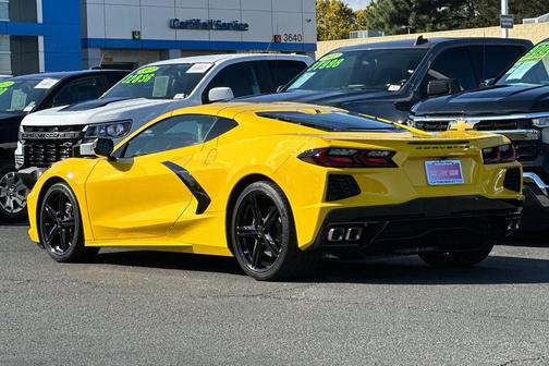 2026 Chevrolet Corvette Stingray w/2LT