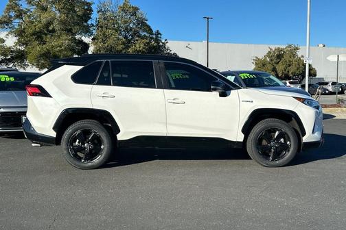 Blizzard Pearl/Midnight Black Metallic 2021 Toyota RAV4 Hybrid SE