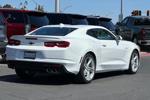 2022 Chevrolet Camaro RWD Coupe LT1