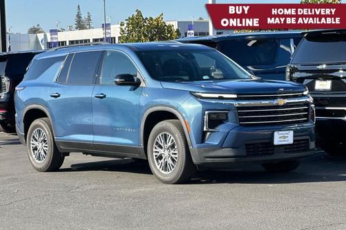 2025 Chevrolet Traverse LT