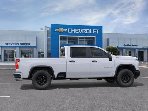 Summit White 2026 Chevrolet Silverado 2500 Crew Cab, Standard Bed, XR2, 4WD