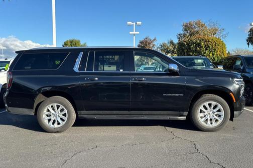 2025 Chevrolet Suburban Premier