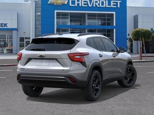 Sterling Gray Metallic 2026 Chevrolet Trax LT