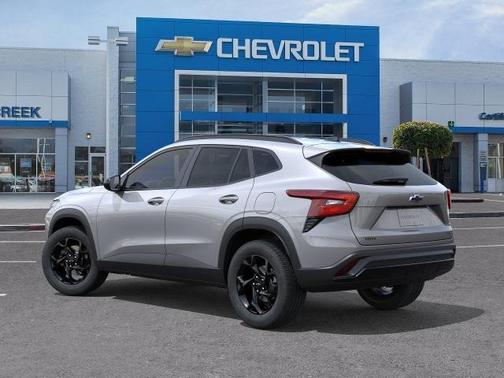 Sterling Gray Metallic 2026 Chevrolet Trax LT