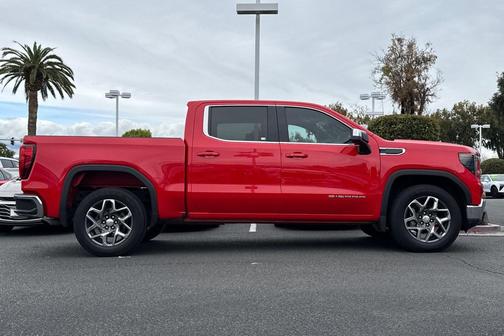 2023 GMC Sierra 1500 SLE