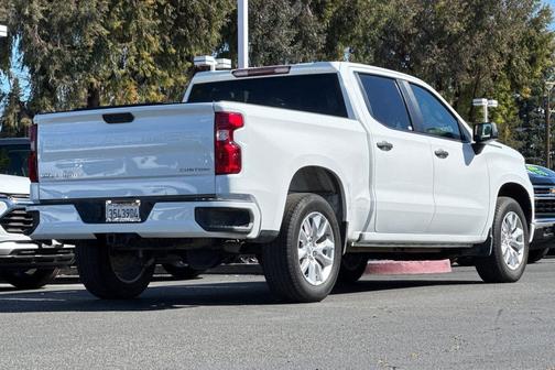 Summit White 2022 Chevrolet Silverado 1500 Custom