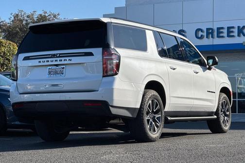 2023 Chevrolet Suburban 4WD Z71