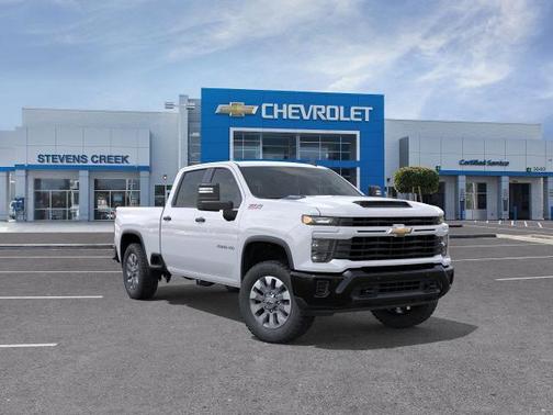 Summit White 2026 Chevrolet Silverado 2500 Custom