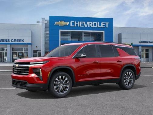 Radiant Red Tintcoat 2026 Chevrolet Traverse LT