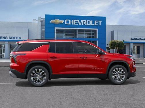 Radiant Red Tintcoat 2026 Chevrolet Traverse LT