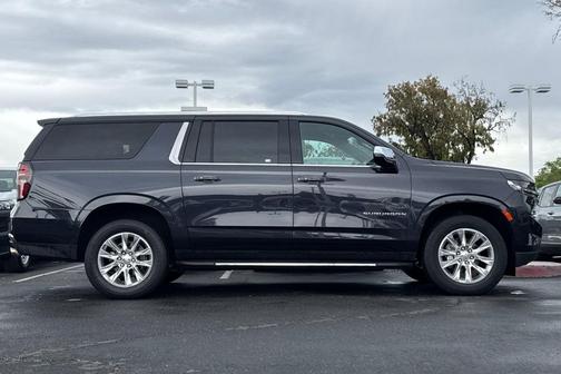Dark Ash Metallic 2024 Chevrolet Suburban Premier