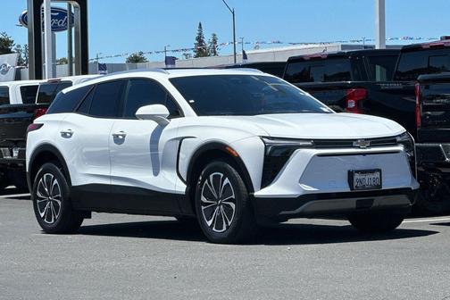 Summit White 2024 Chevrolet Blazer EV eAWD LT
