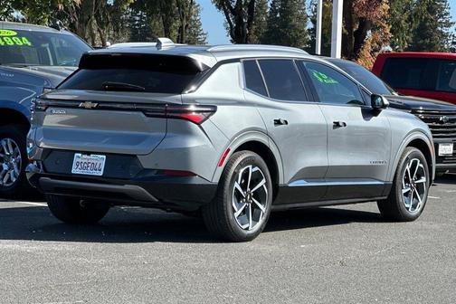 2025 Chevrolet Equinox EV LT