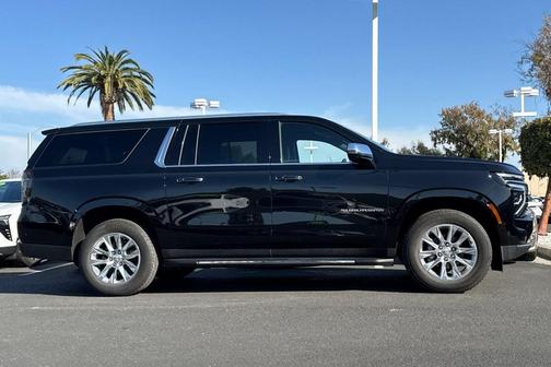 2025 Chevrolet Suburban Premier