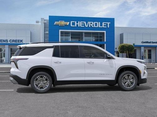 Polar White Tricoat 2026 Chevrolet Traverse LT