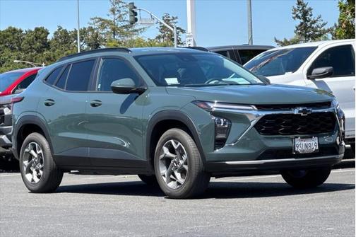 2025 Chevrolet Trax LT