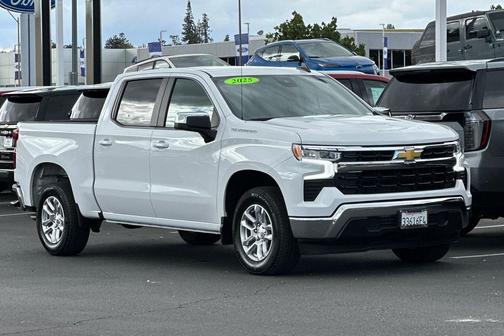 2025 Chevrolet Silverado 1500 LT
